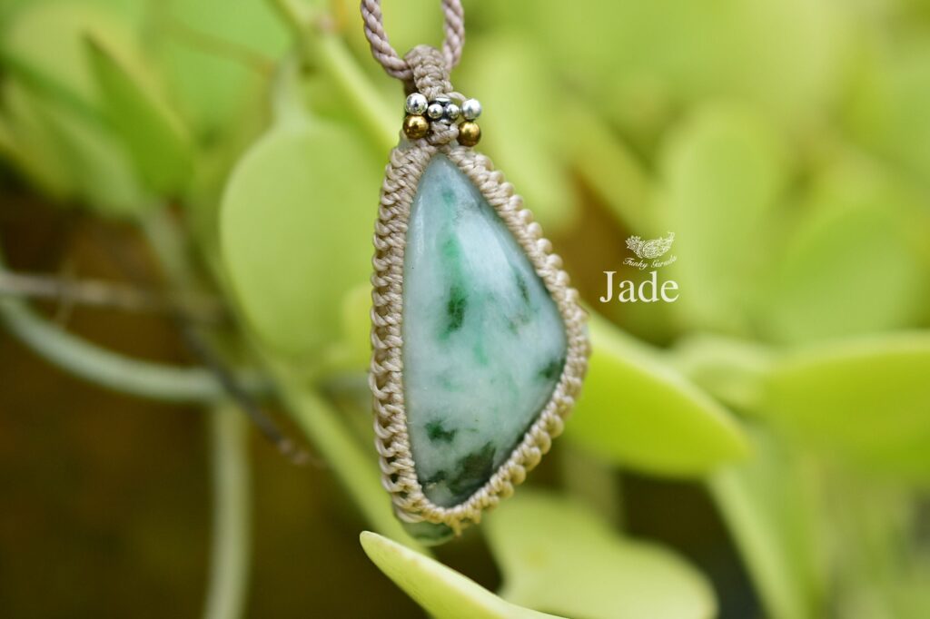 翡翠　(￼葡萄) マクラメ　ネックレス 28841c73875b28db5d3048f8aa885d